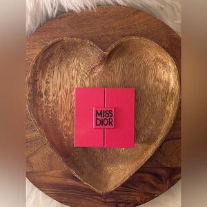 DIOR Miss Dior Essence in Bifold Pink Presentation Box
